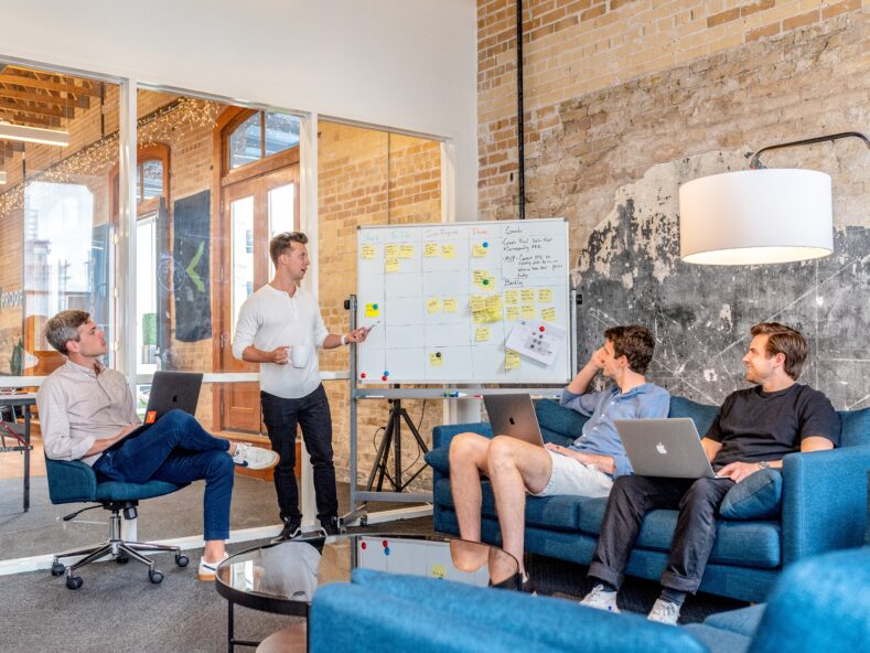 Virtual Incubator Program від Ukrainian Hub
