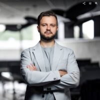 Тарас Потічний